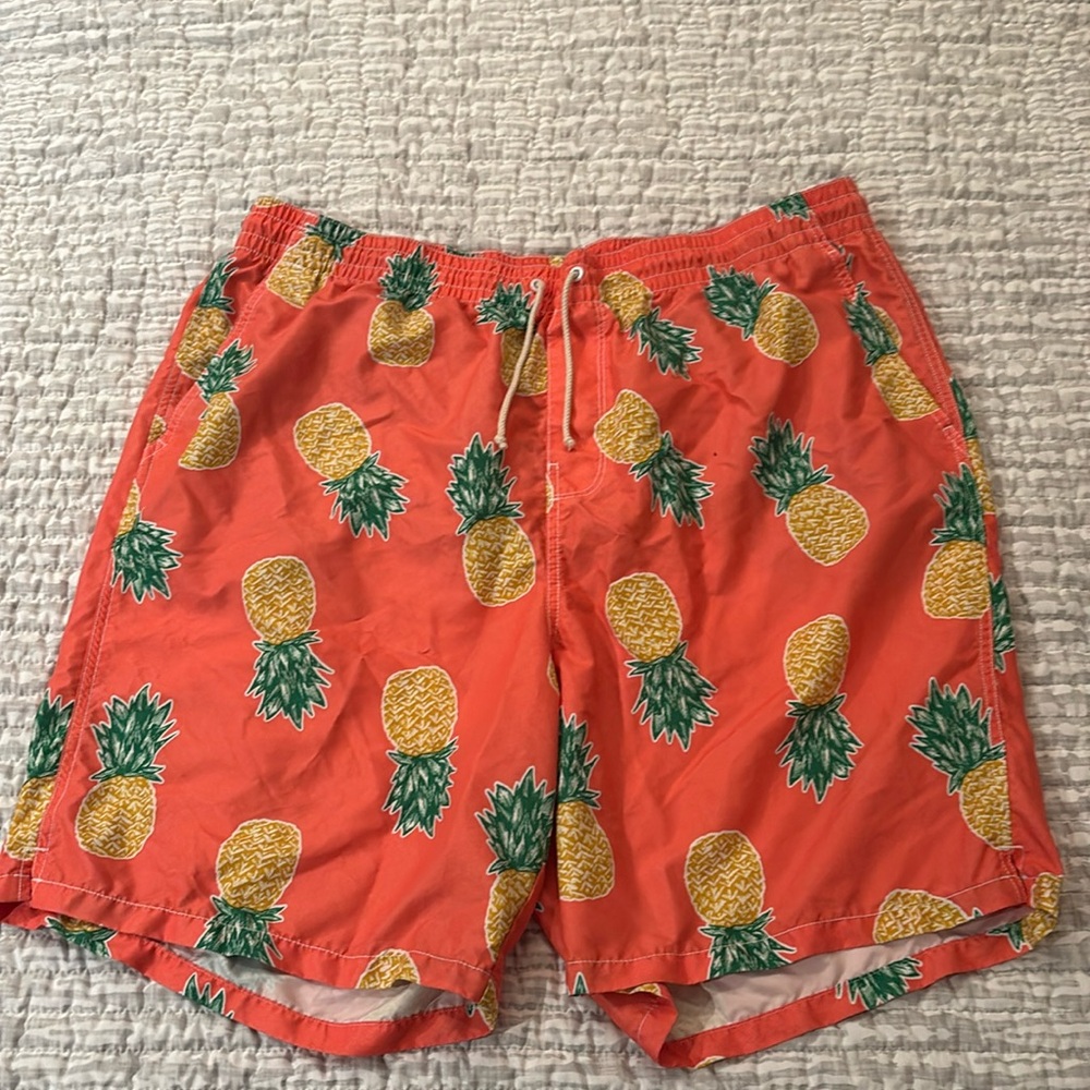 Men’s Old Navy swimming trunks
